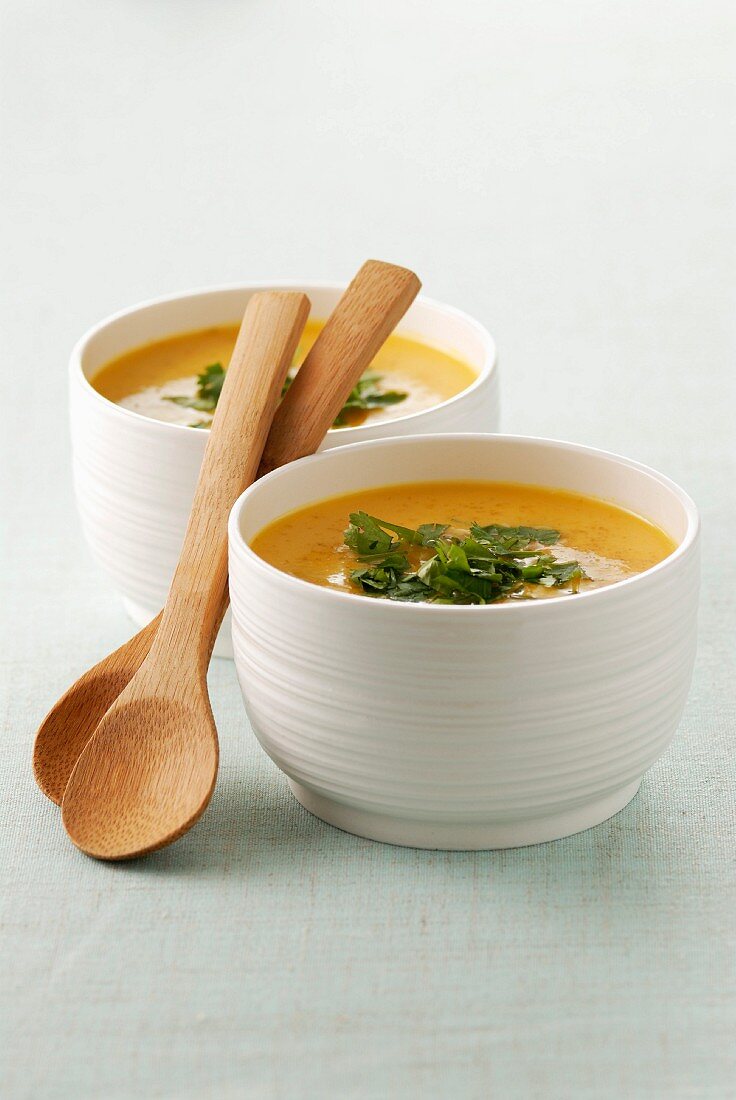 Cream of parsnip soup with curry