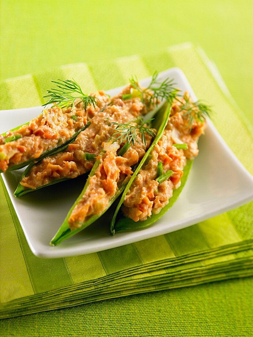 Stuffed mange tout with crab meat and a cocktail sauce