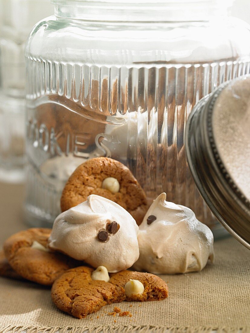 Cookies and meringues with chocolate chips