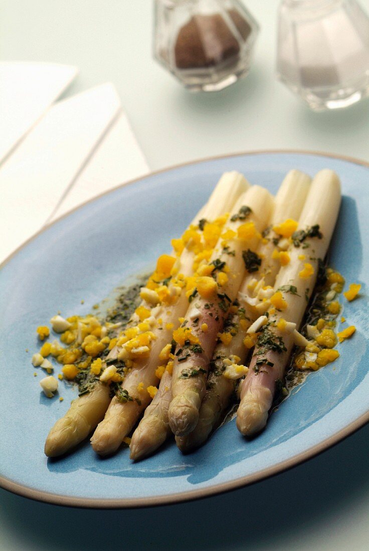 White asparagus with parsley butter and chopped egg