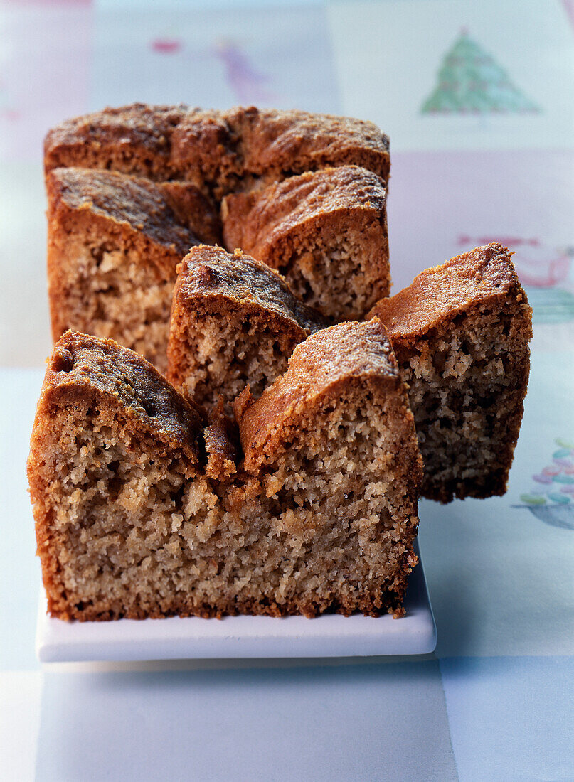 Kalorienarmer Haselnuss-Kuchen