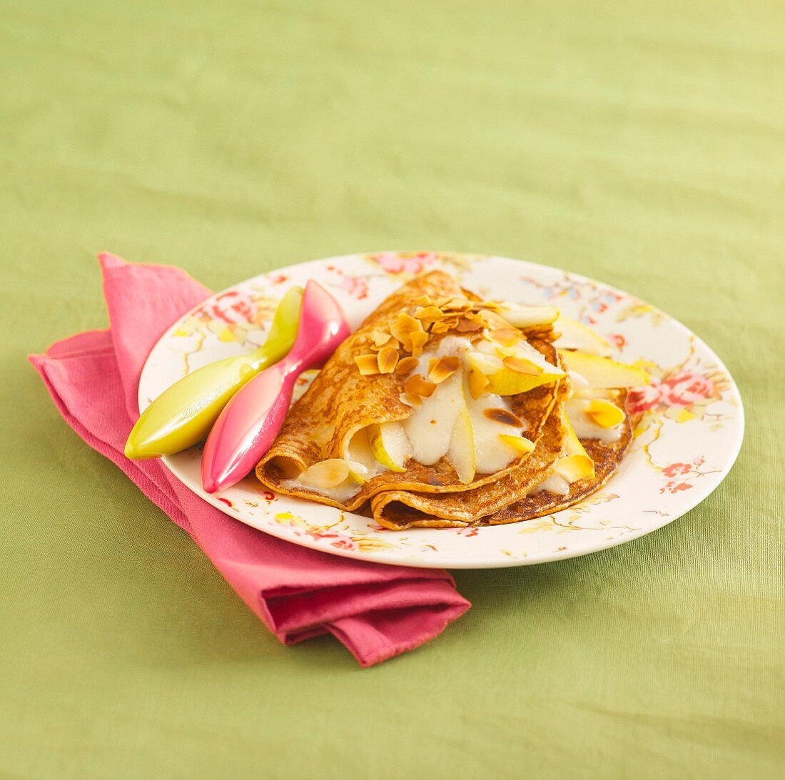 Crepes with pears and almond cream