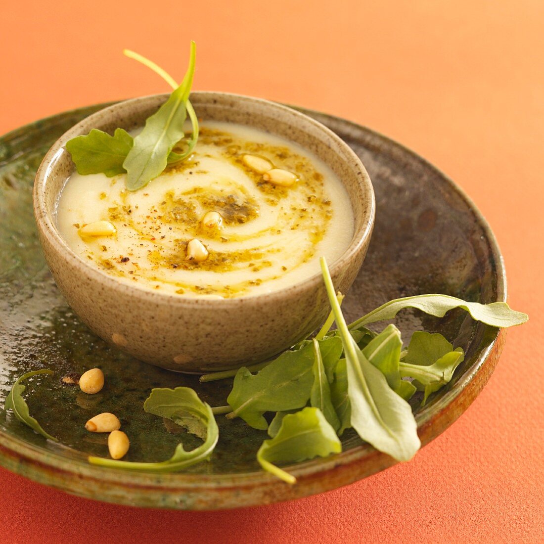 Kartoffelcremesuppe mit Rucola-Pesto