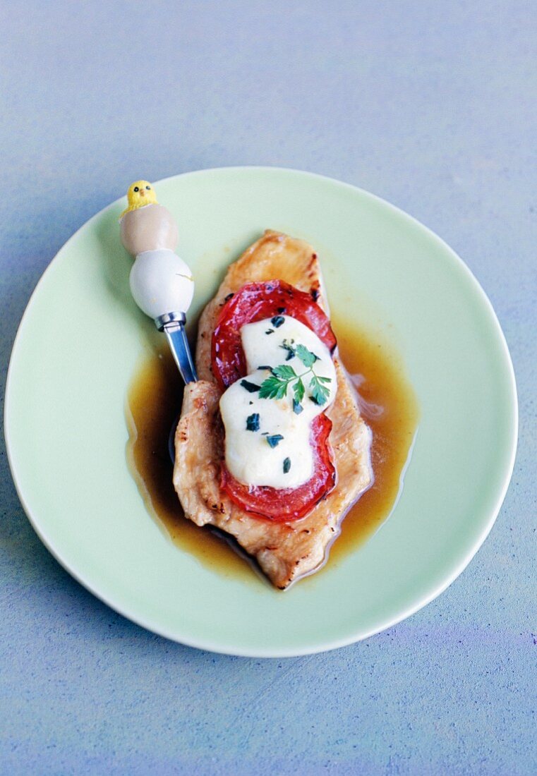 Chicken escalope with tomato and mozzarella