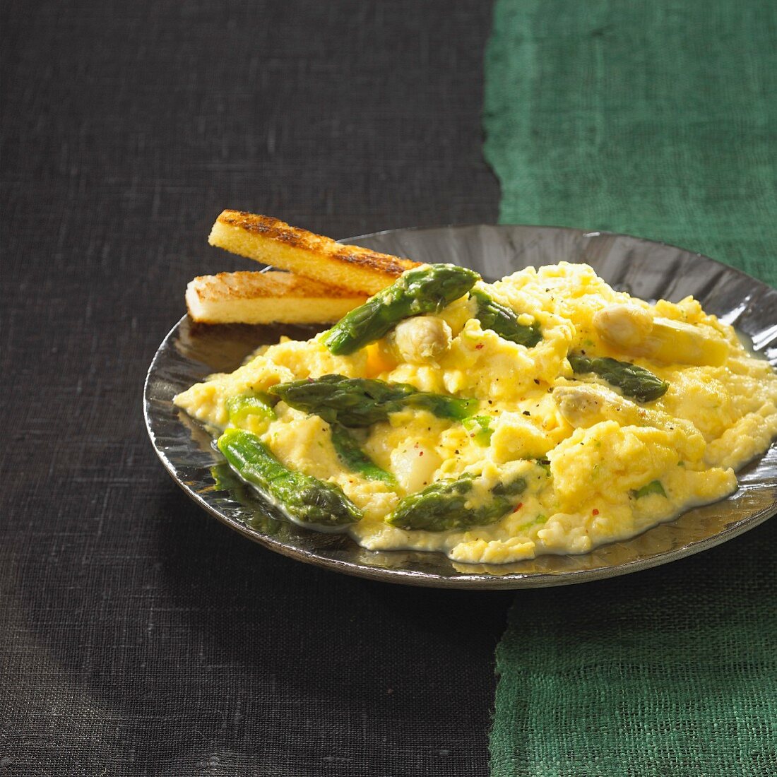 Scrambled eggs with asparagus