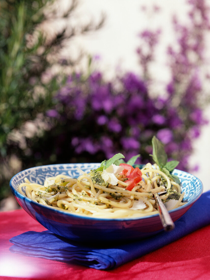 Spaghetti mit Pesto