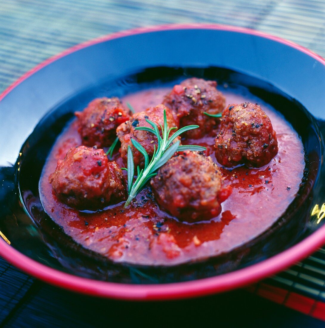 Meatballs made with two different kinds of meat
