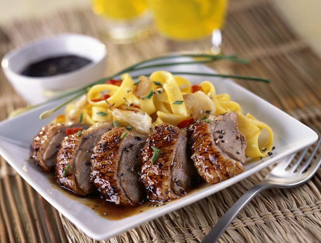 Caramelized duck with tagliatelles