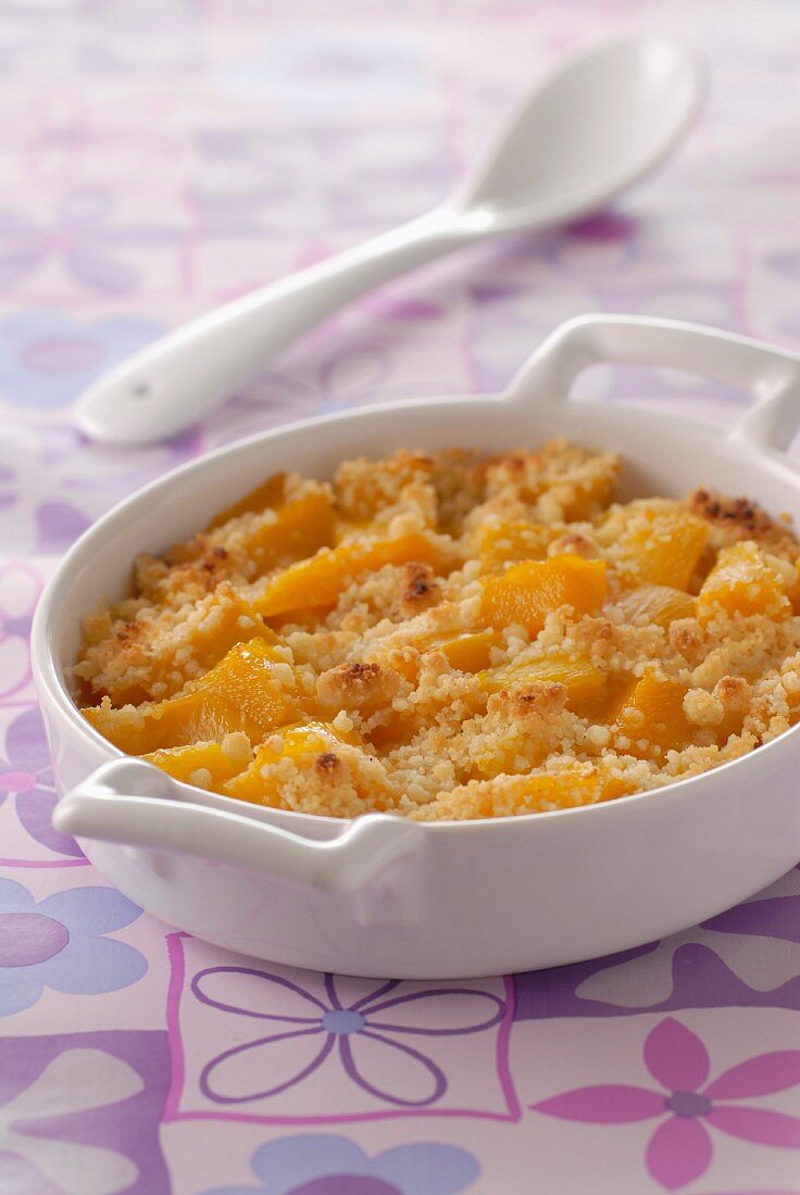 Mango crumble