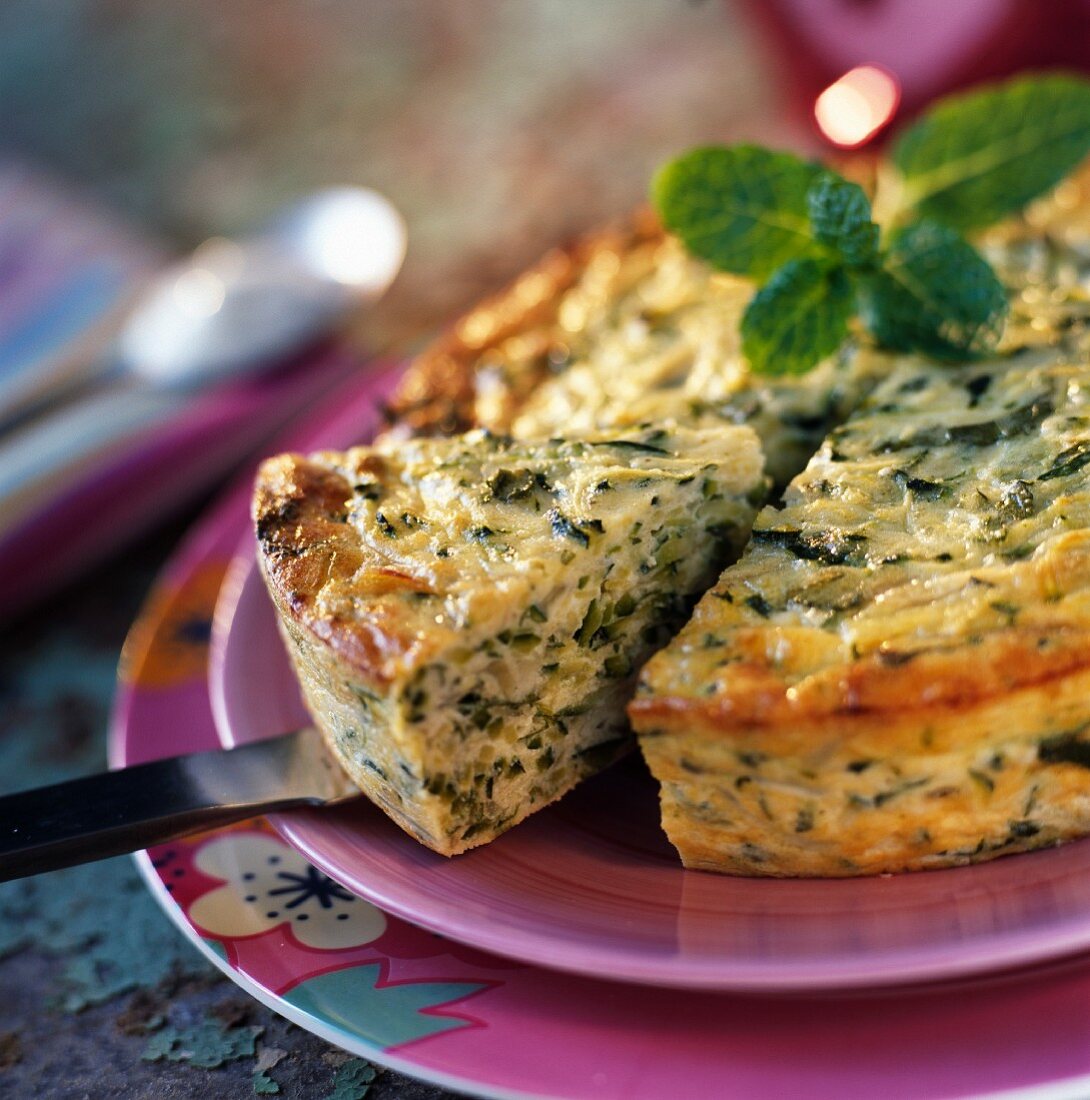 Zucchini-Kuchen mit Minze