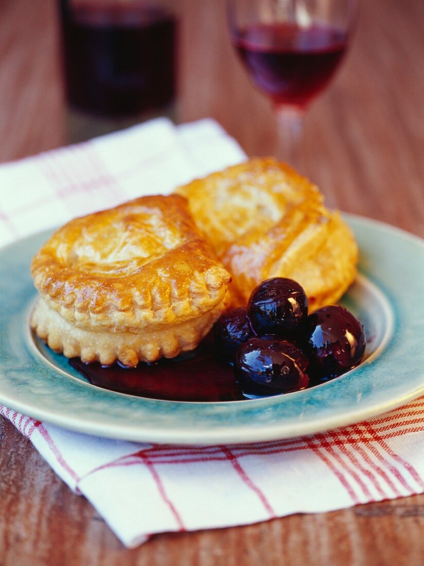 Goat's cheese pie with grapes