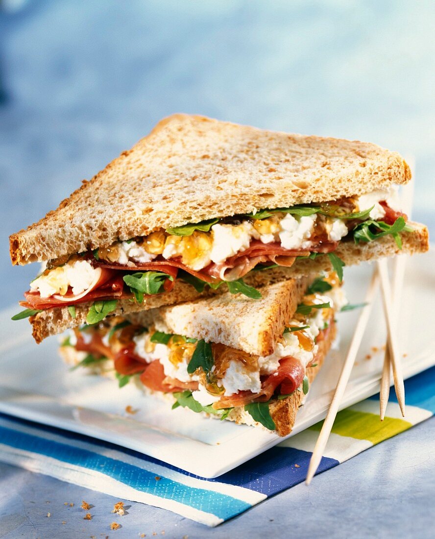 Club-Sandwich mit Bayoner Rohschinken