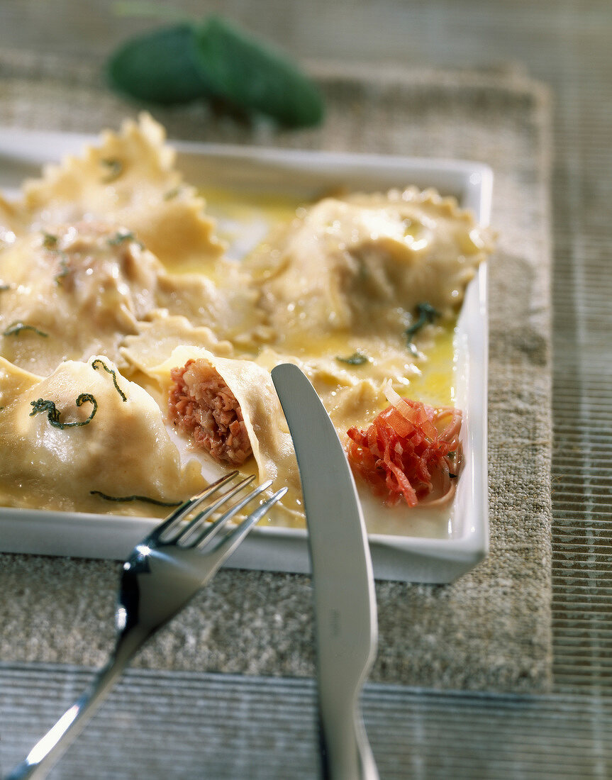 Ravioli mit Mortadella, Schinken und Philadelphia