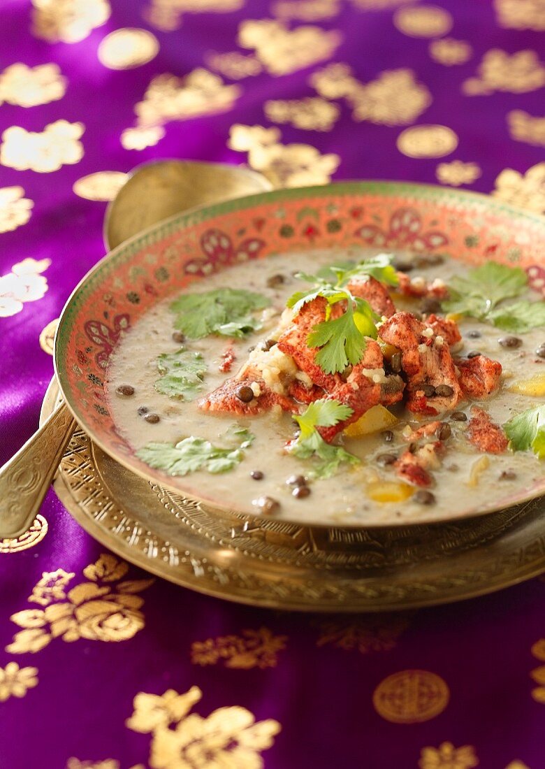 Hähnchen-Linsen-Suppe mit Kokosmilch