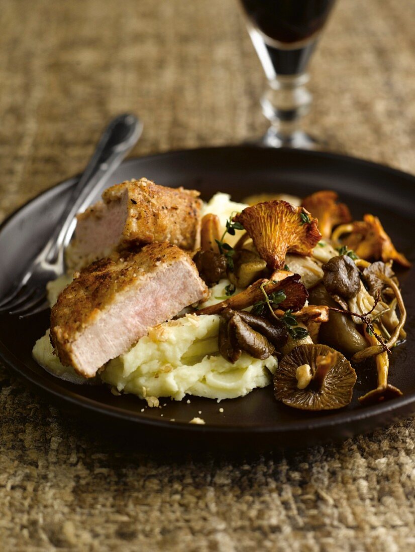 Veal with chestnut and walnut crust,mashed potatoes and pan-fried mushrooms