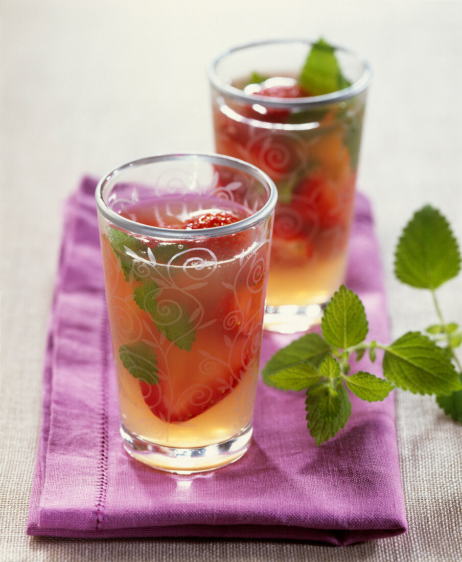 Lemon balm jelly with strawberries