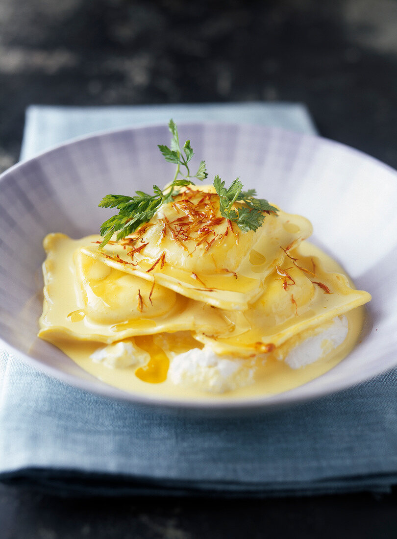 Ravioli mit Ricotta und Safran