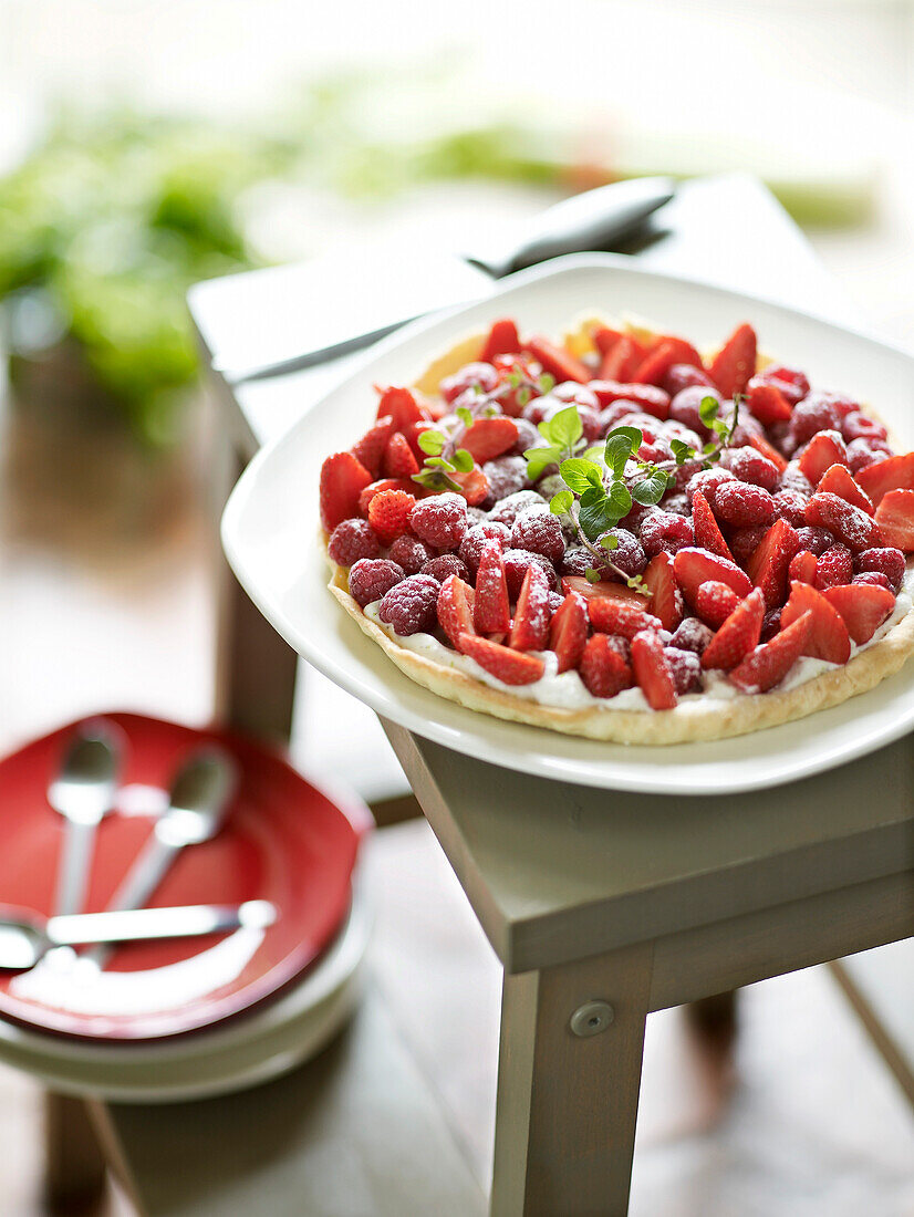 Tarte mit Erbbeeren und Himbeeren