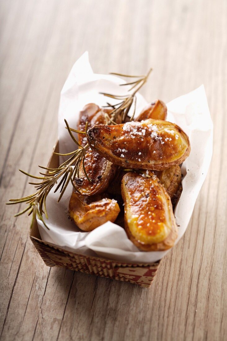 Roast potatoes with rosemary