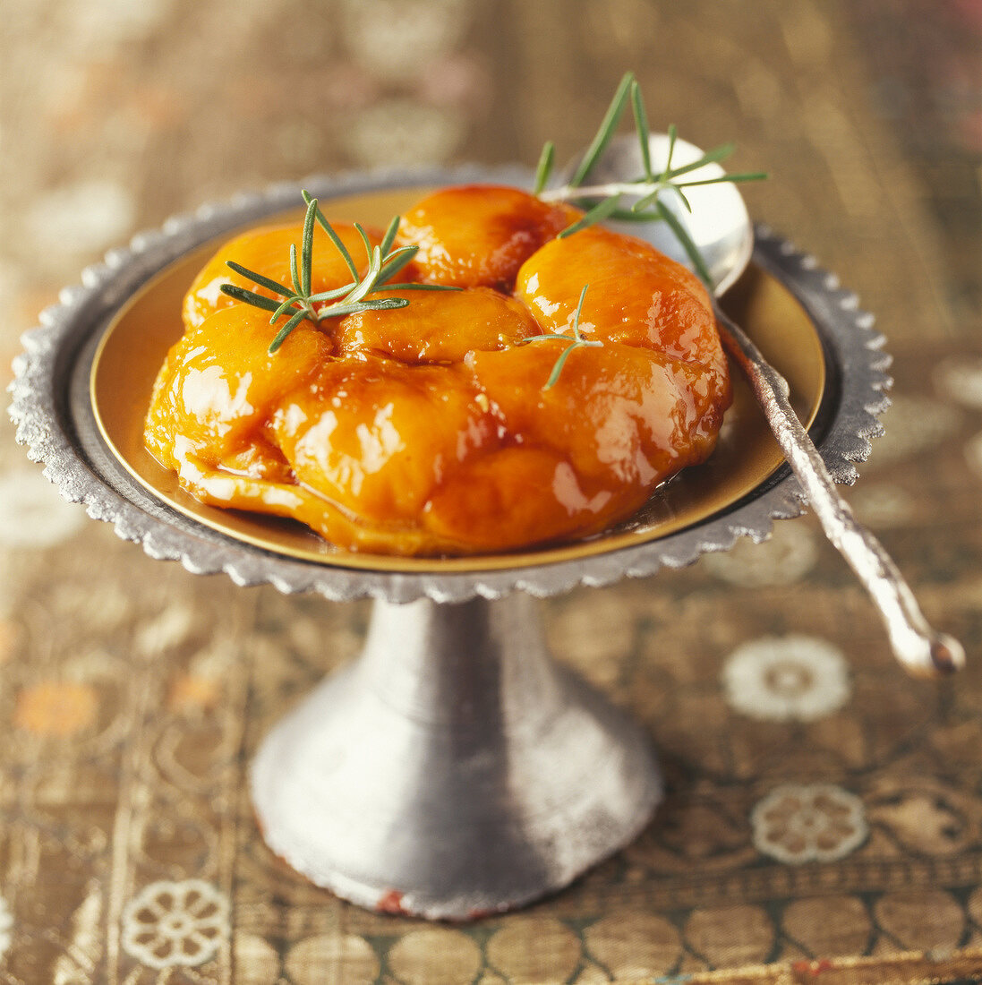 Apricot tatin tart with rosemary