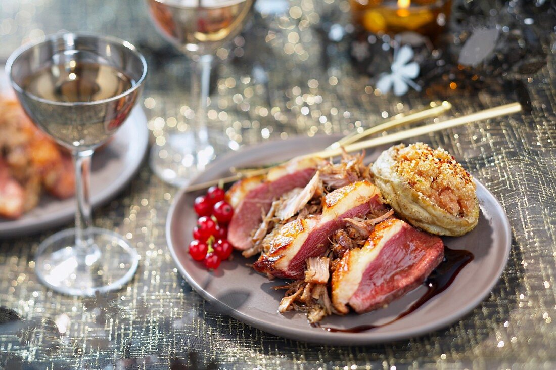 Gänse-Confit mit Gewürztraminer, knusprige Entenbrust mit Artischocken