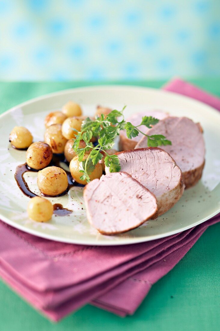 Pork filet mignon with grapes