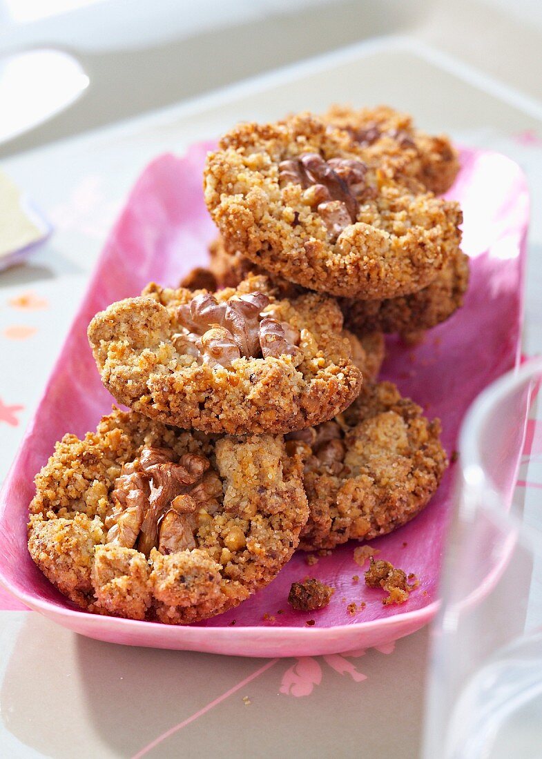 Walnut crunchies