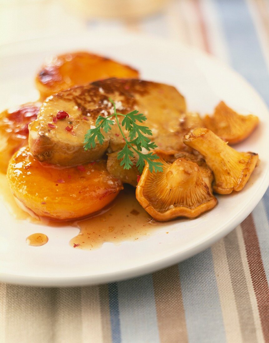 Pan-fried foie gras with apricots and chanterelles