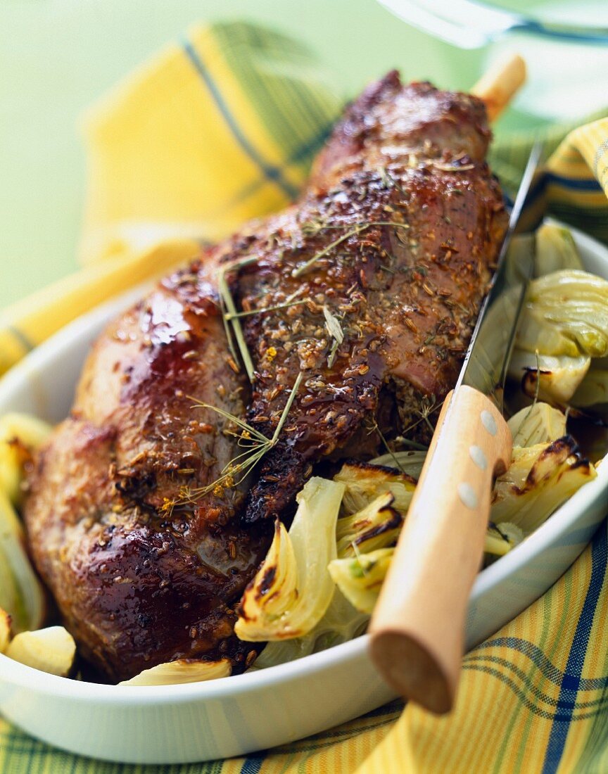 Roast leg of lamb with fennel