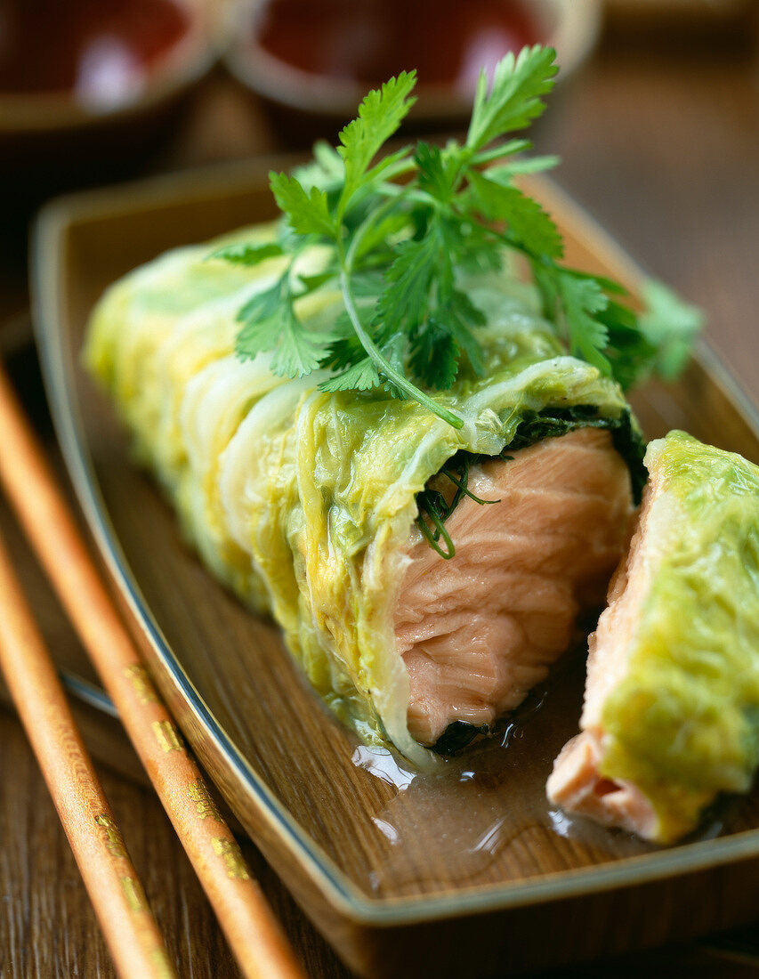 Steam-cooked salmon wrapped in chinese cabbage