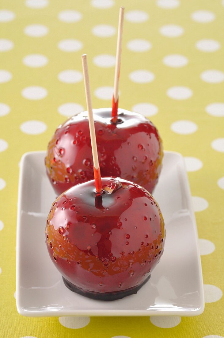 Toffee apples