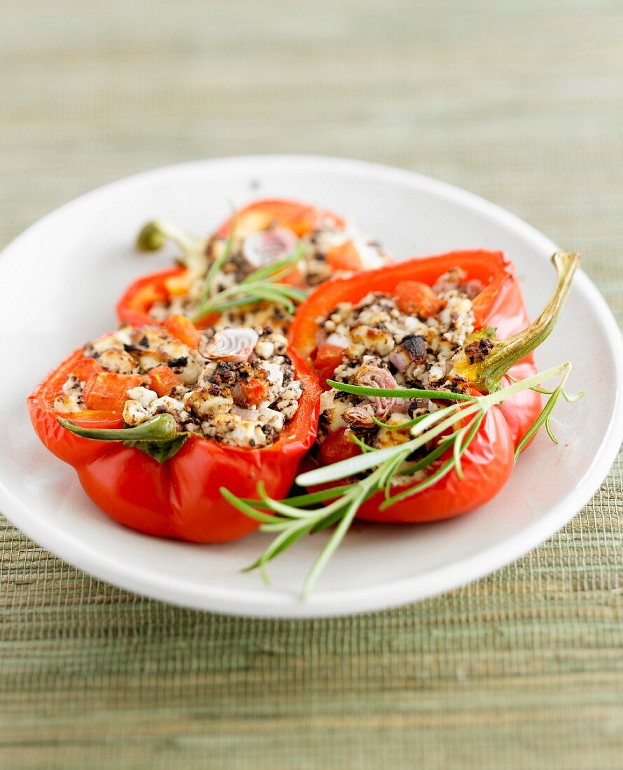 Red peppers stuffed with ewe's cheese
