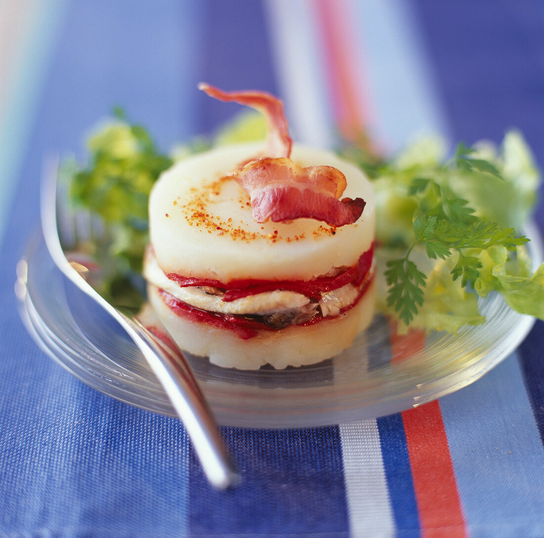 Kleines Kartoffeltörtchen mit Sardinen