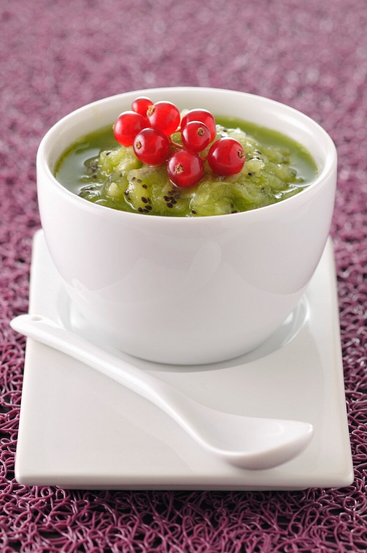 Kiwi and Muscat soup with redcurrants