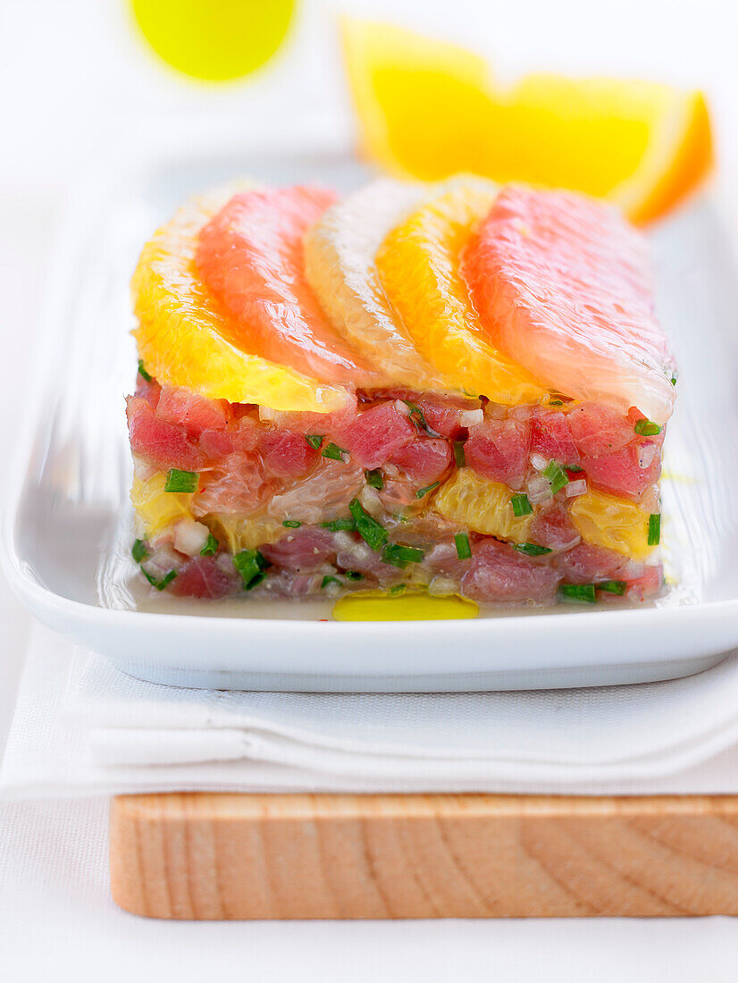 Fresh tuna and citrus fruit Tartare