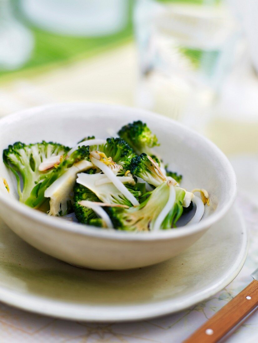 Beansprout, broccoli and thinly sliced almond salad