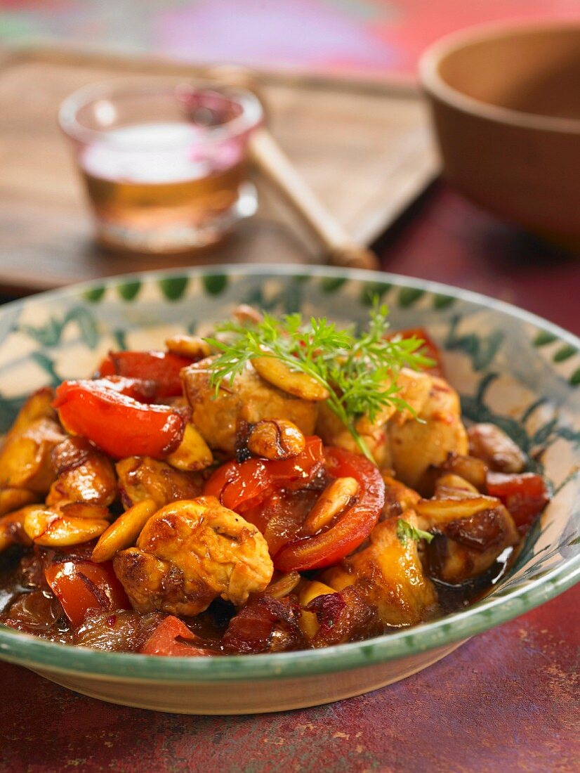 Hähnchen mit Honig, Tomaten und Mandeln