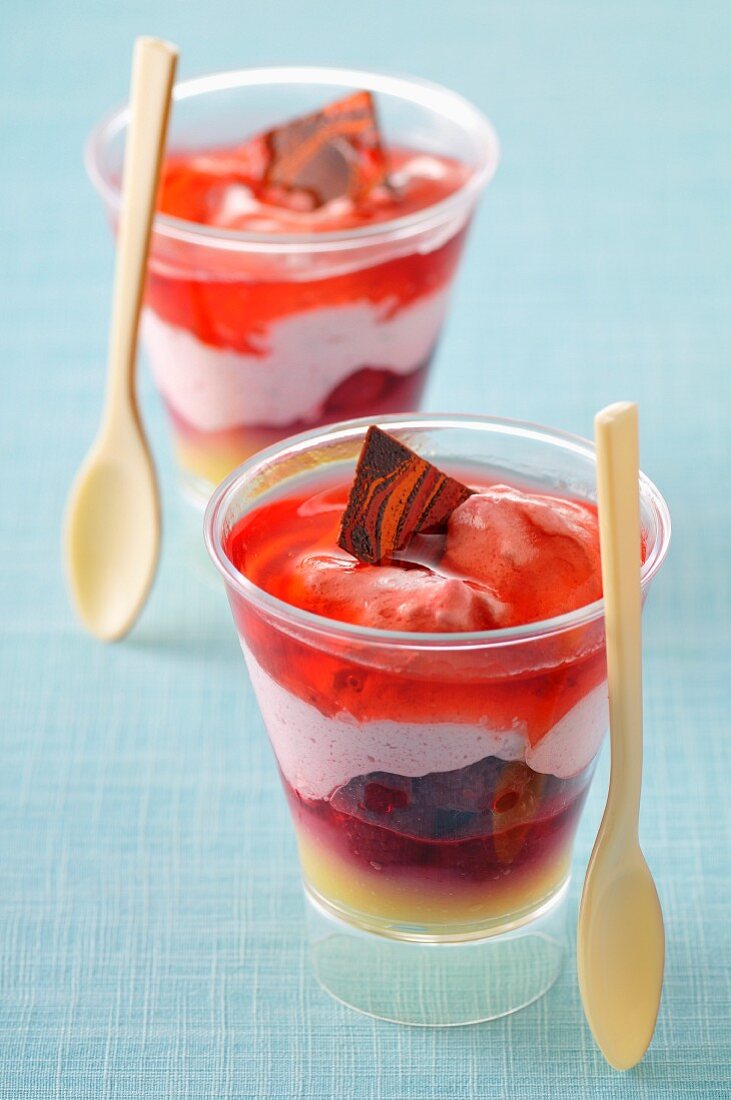 Custard and raspberry fool verrines