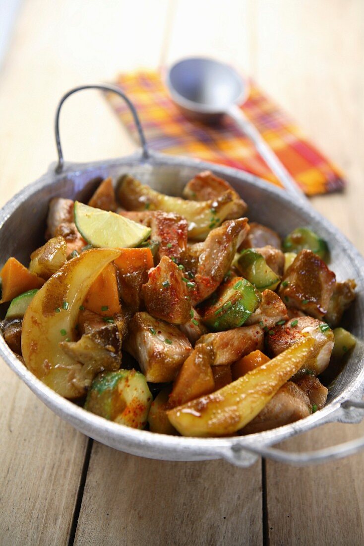 Spicy sauteed pork with vegetables