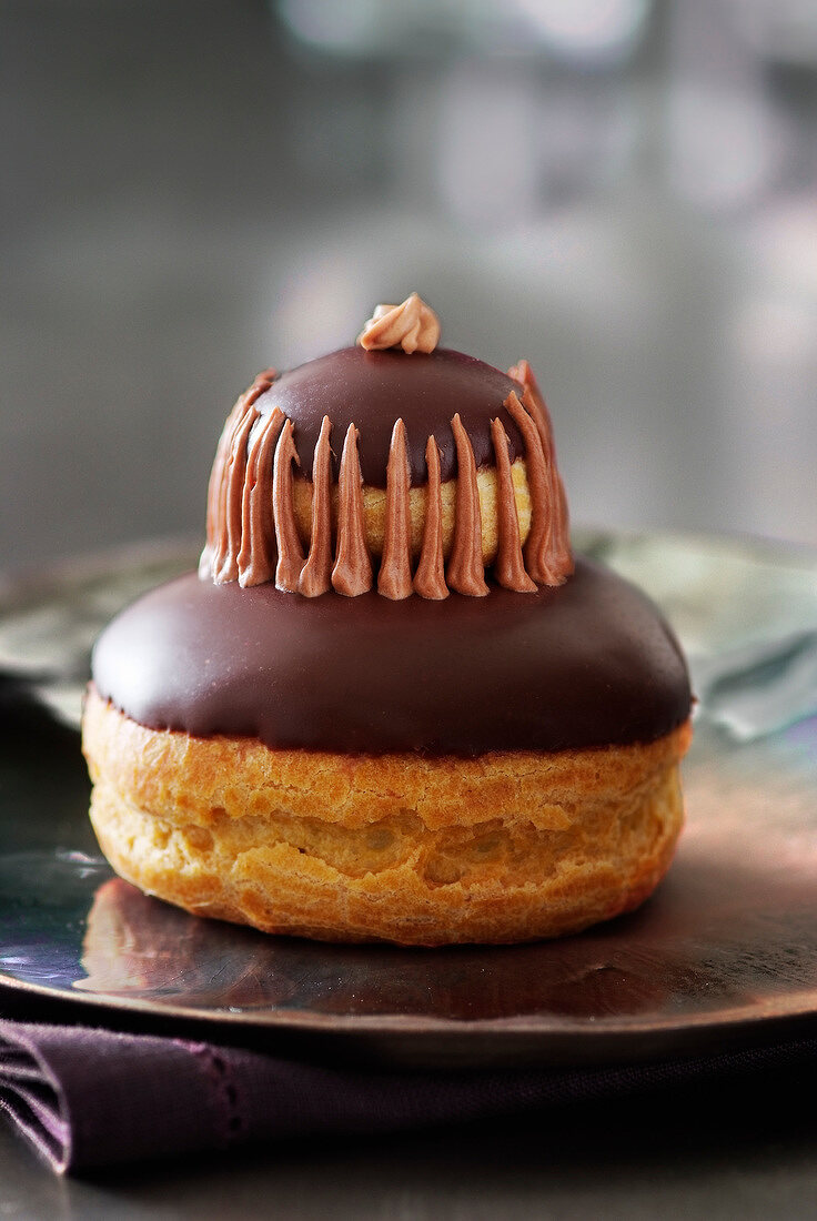 Chocolate Religieuse