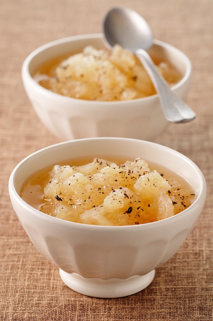 Vanilla-flavored stewed pears