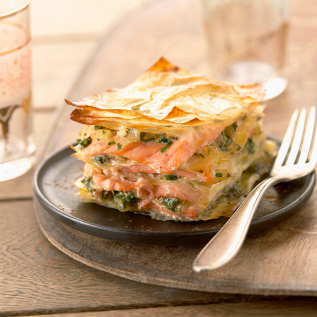 Baklava mit Lachs und Spinat