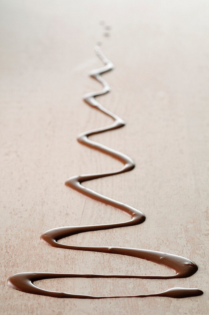 Melted chocolate zigzag