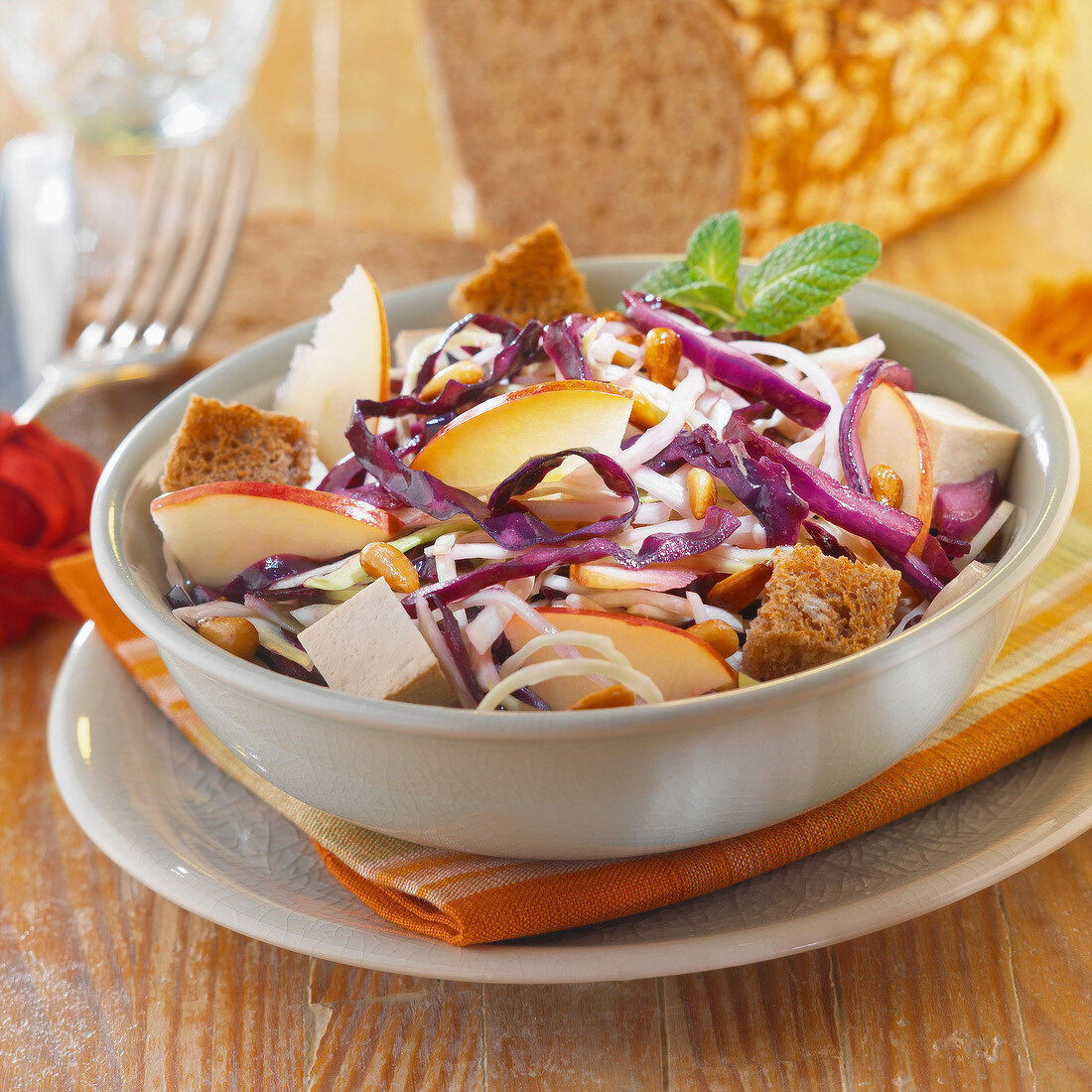 Red cabbage, apple, tofu and crouton salad