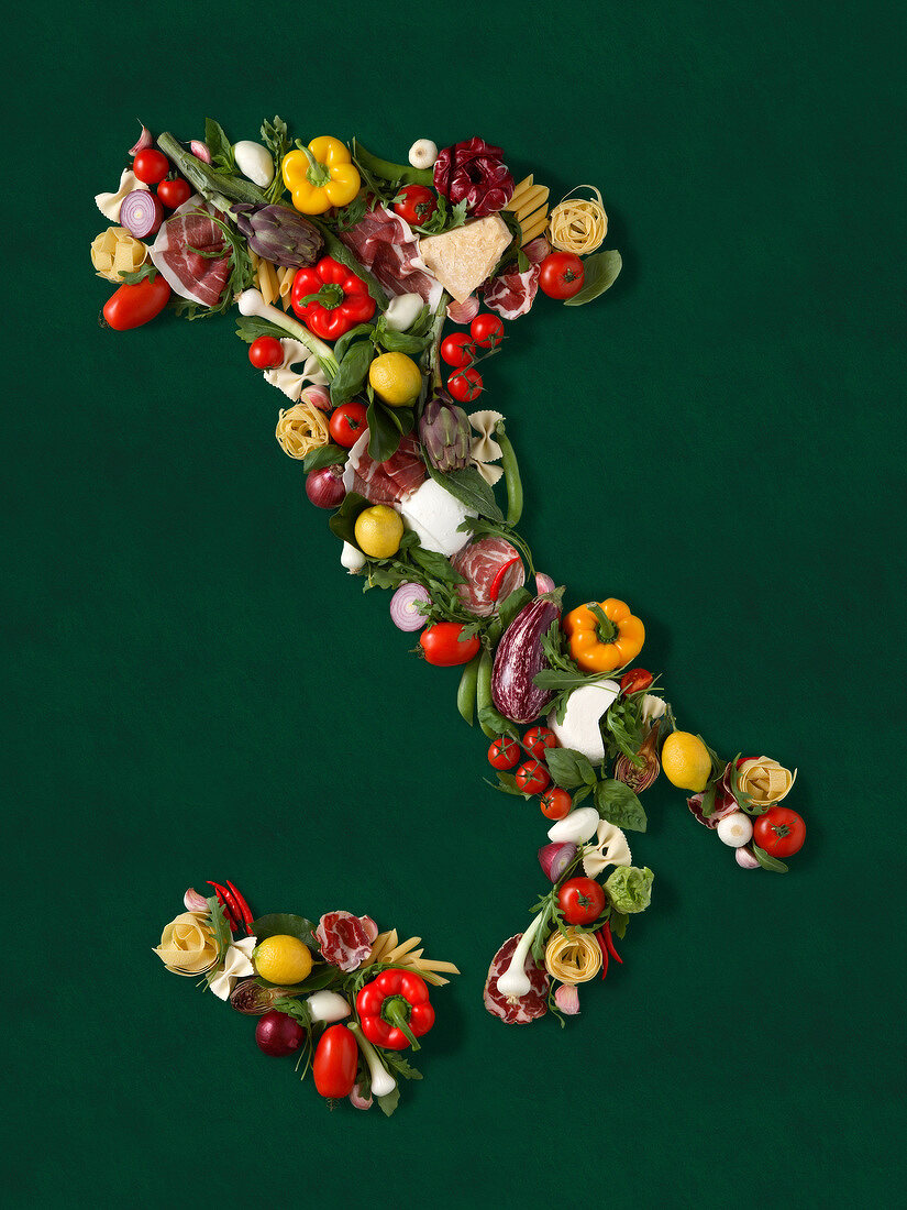 Map of Italy made with fruit and vegetables