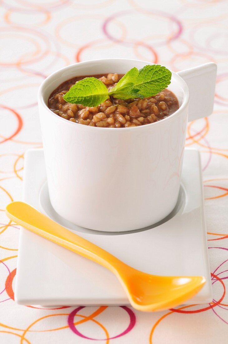 Chocolate and mint-flavored rice pudding