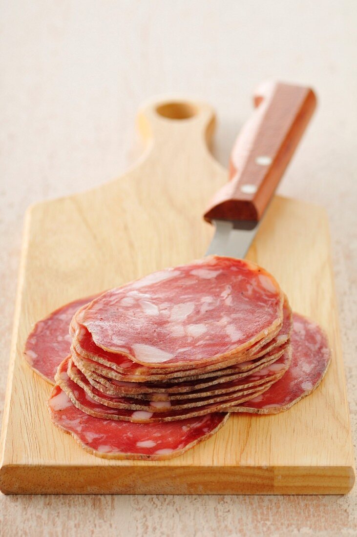 Sliced dried sausage