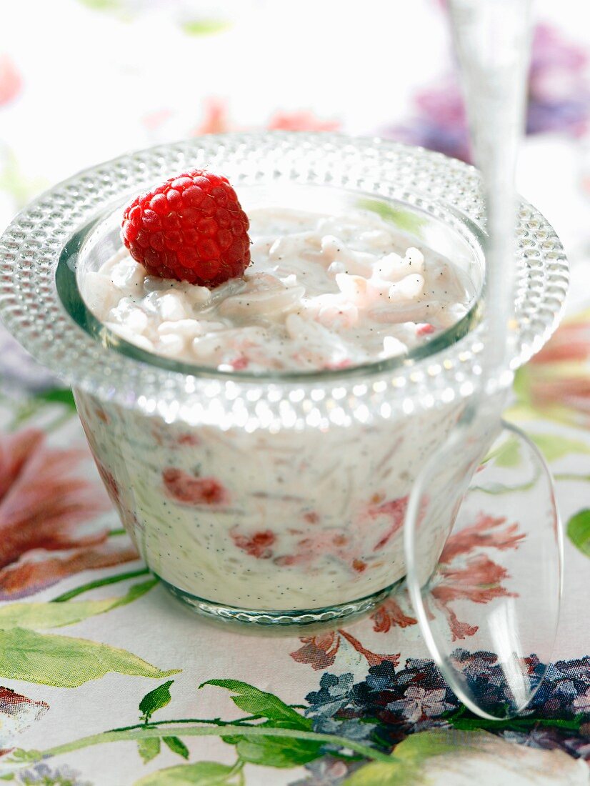 Rice pudding with raspberries