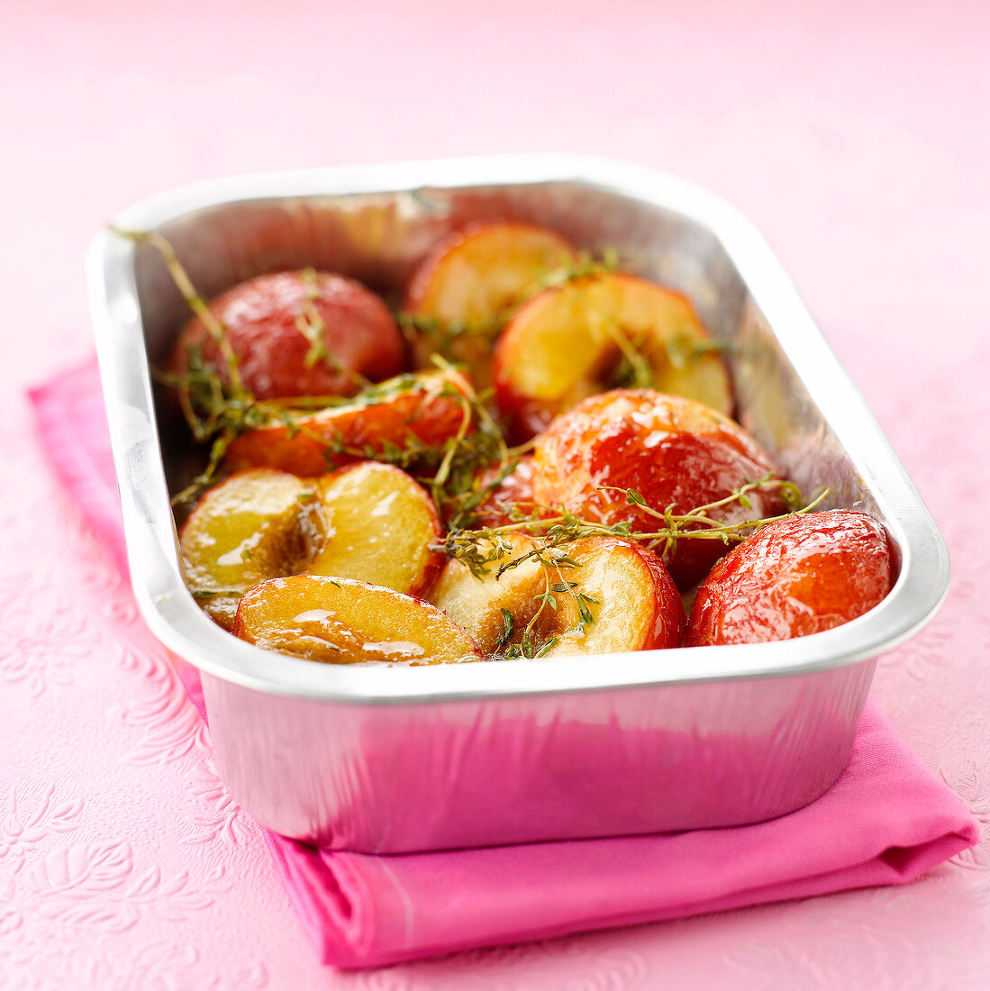 Roast peaches with thyme