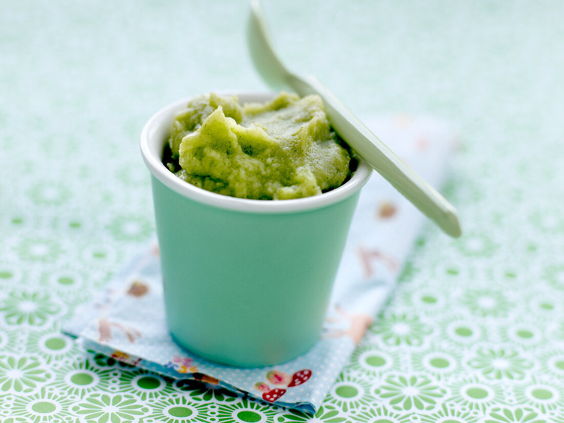 Broccoli and parsnip puree